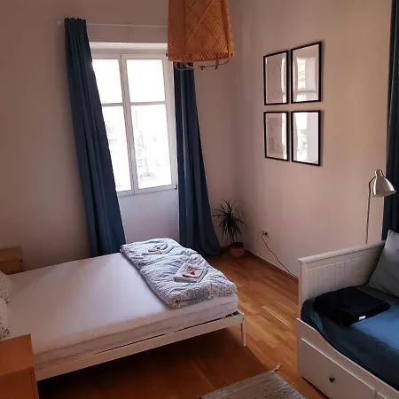 Be At With Philip & Marie Hostel